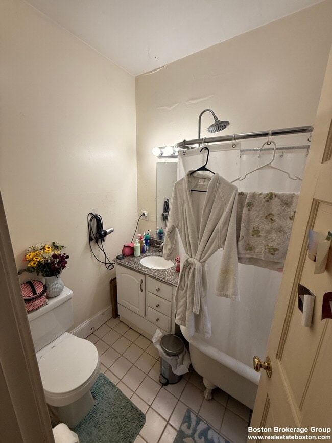 Building Photo - 39 Hemenway St