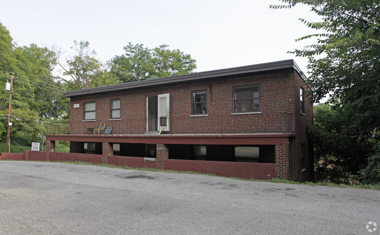Primary Photo - 1140 Considine Ave