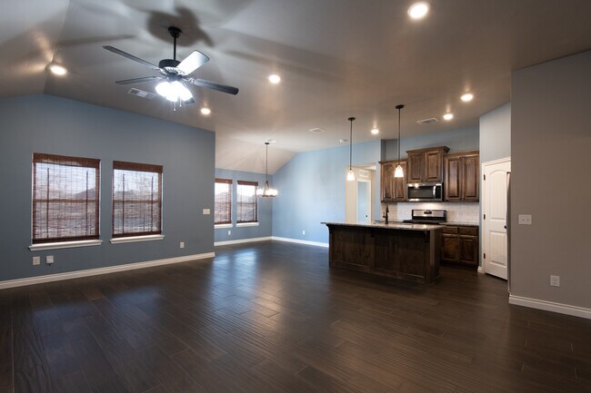 Building Photo - 2324 Roca Dr