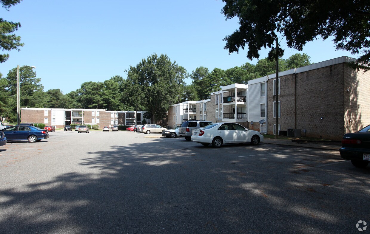 Foto del edificio - Cedar Point Apartments