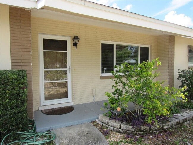 Building Photo - 2067 Timber Ln