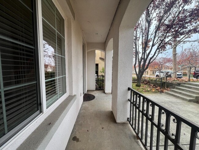 Building Photo - 4102 Voltaire St