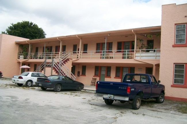 Foto del edificio - The Twin Six
