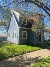 Building Photo - 352 W South St