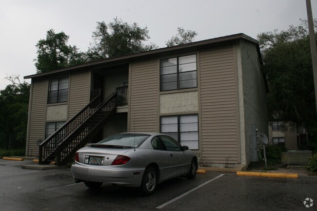 Building Photo - Chateau of Tampa