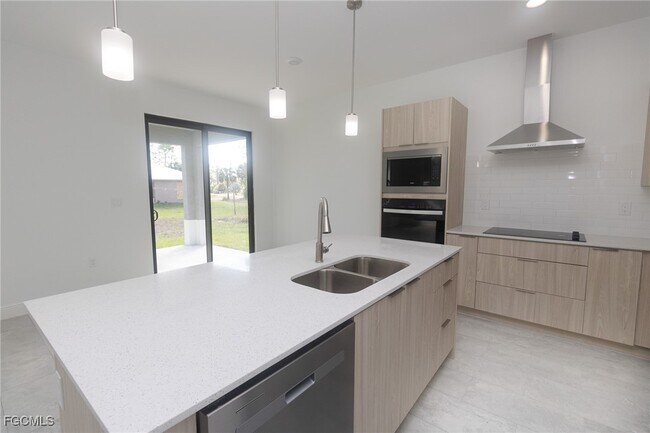 Building Photo - 1087 Rugby Cir