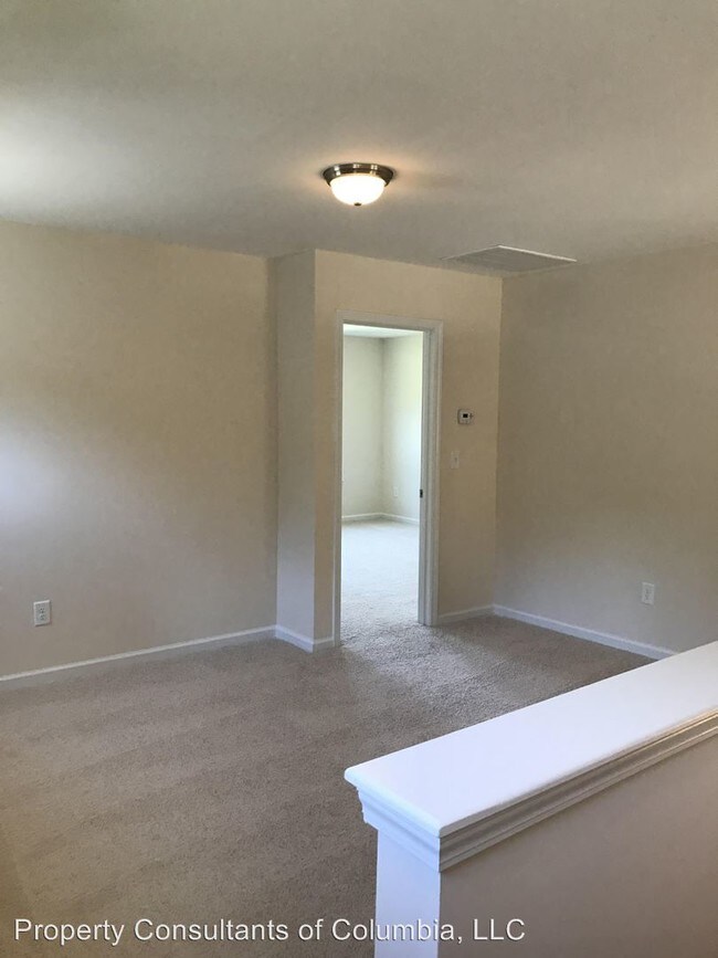 Building Photo - 3 br, 2.5 bath House - 447 Hawkeye Court