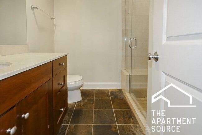 Building Photo - 3827 N Southport Ave