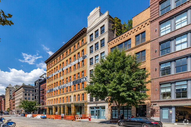 Building Photo - 36 Laight St