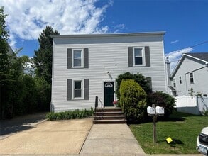 Building Photo - 32 Walters Ave