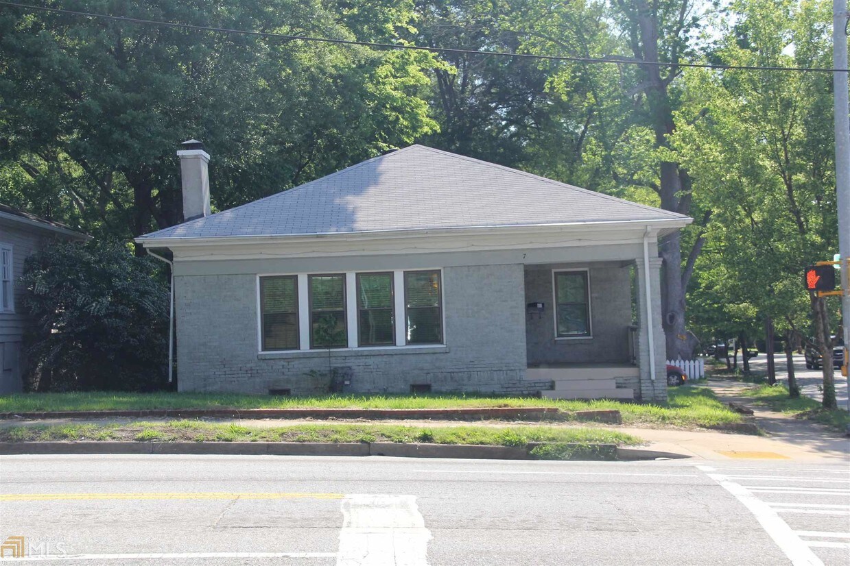 Primary Photo - 7 Moreland Ave SE