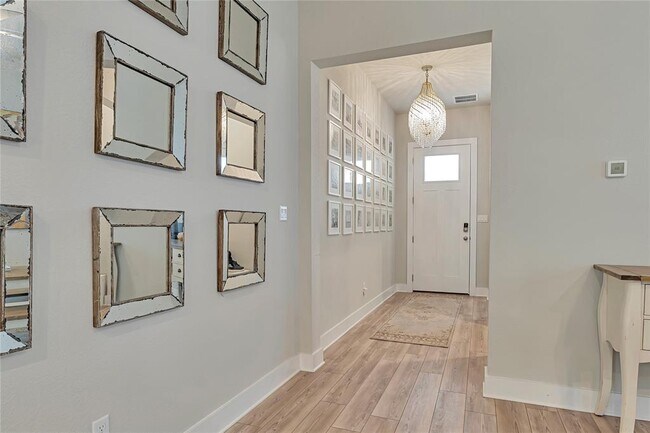 Building Photo - 175 Brooks Ranch Dr