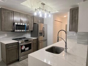 Building Photo - 2807 Veronia Dr