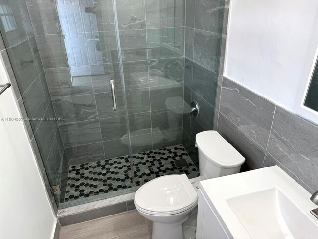 Foto del edificio - 448 E 40th St