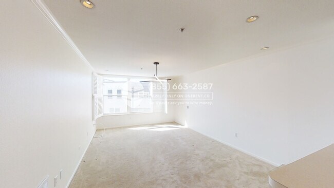 Building Photo - 8300 Oceanview Terrace