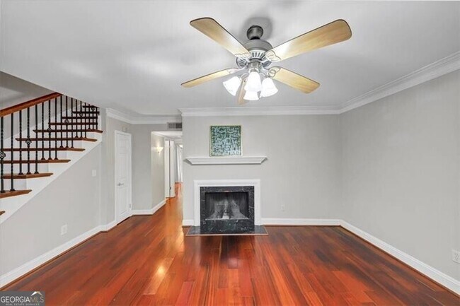 Foto del edificio - 121 Elysian Way NW