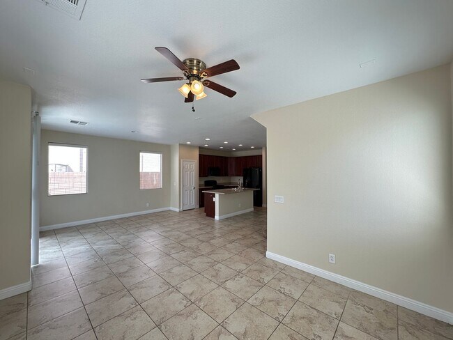 Building Photo - Rhodes Ranch