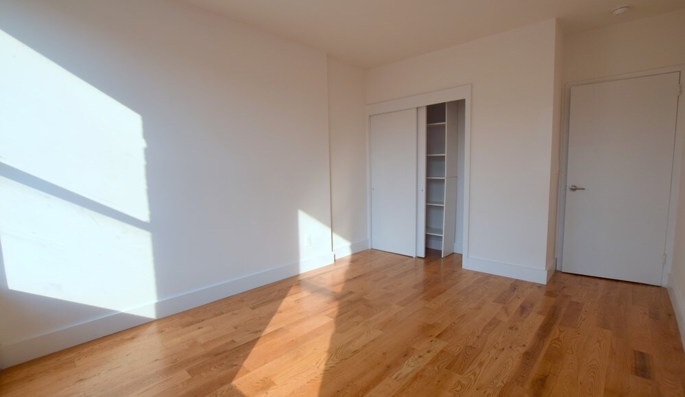 Foto principal - 2269 7th Ave