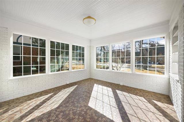 Foto del edificio - 5623 McCommas Blvd