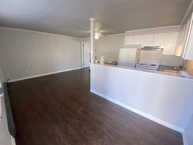 Building Photo - Maryville 37803 - 1 bedroom apartment near...