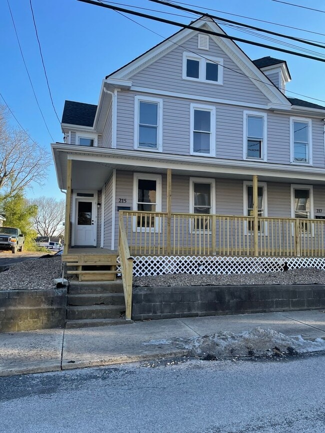 Building Photo - 215-217 Cleveland Avenue