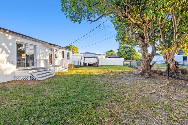 Foto del edificio - 14760 Fillmore St