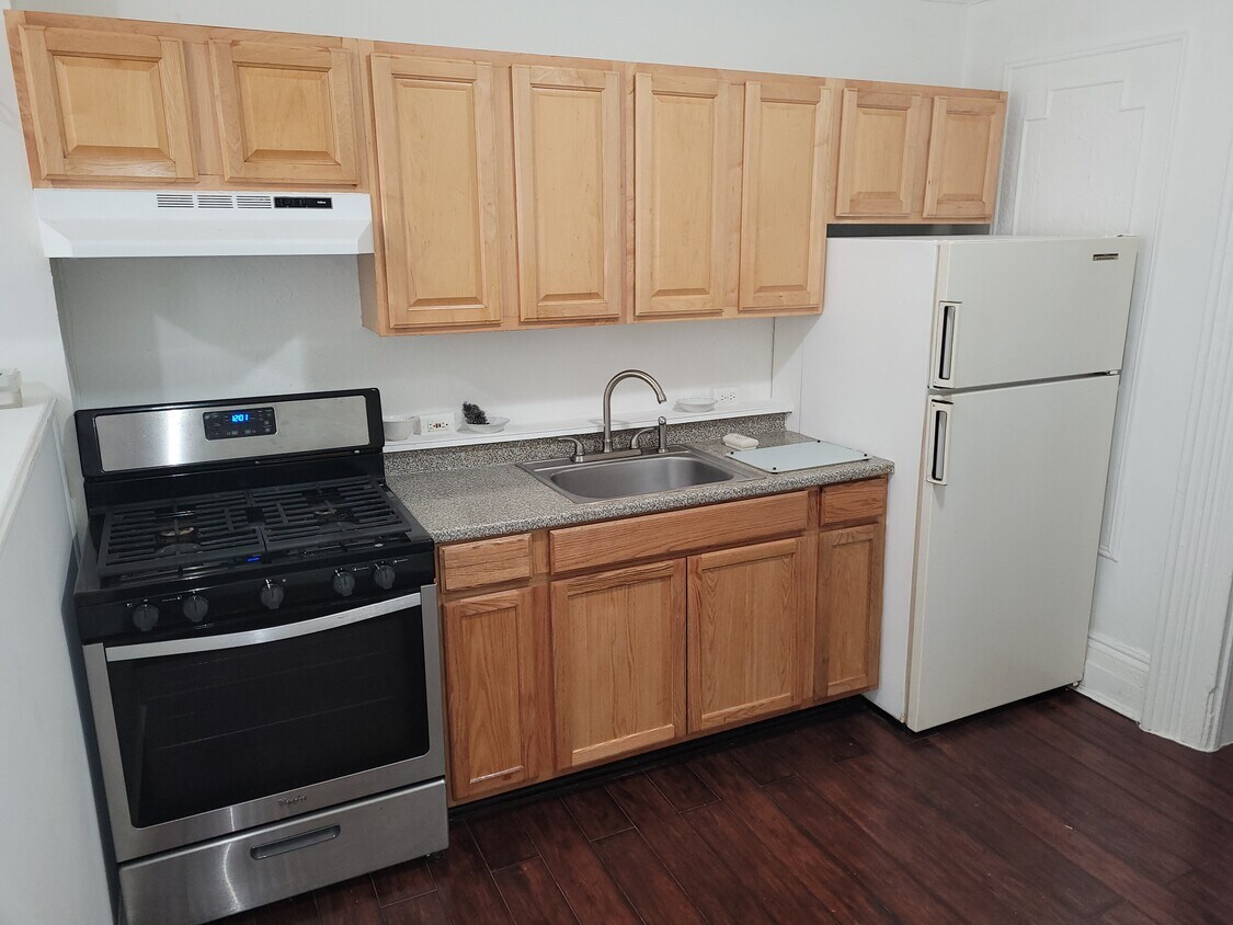 Primary Photo - 246 5th St