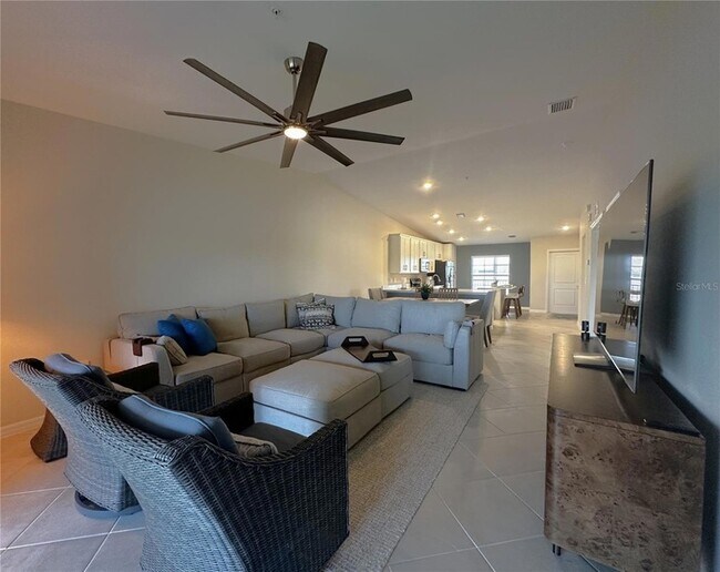 Foto del edificio - 14241 Heritage Landing Blvd