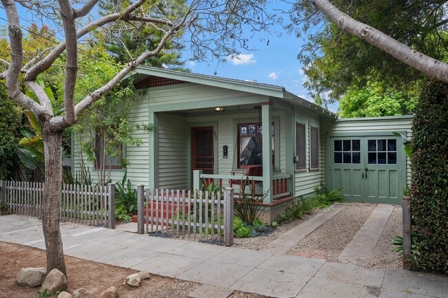 Building Photo - 528 W Valerio St