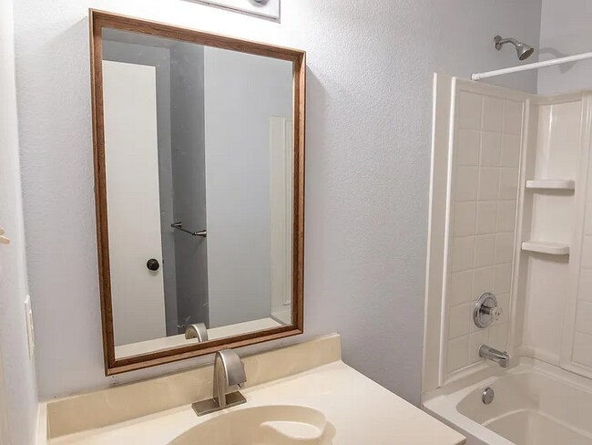 Building Photo - 8014 Stowe Springs Ln