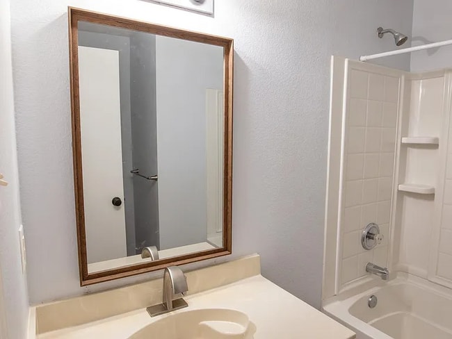 Foto del edificio - 8014 Stowe Springs Ln