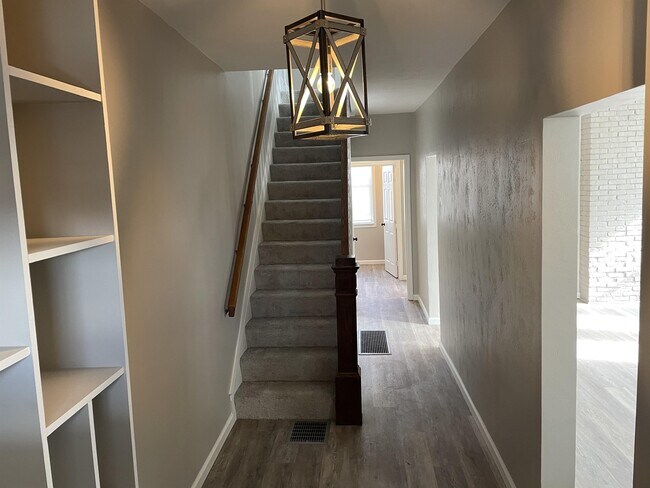 Foto del edificio - 1425 Rutherford Ave