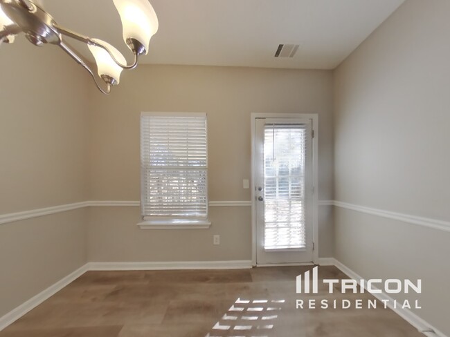 Foto del edificio - 170 Southwind Ln