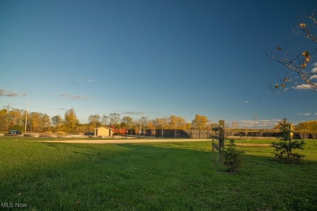 Building Photo - 1399 Barlow Rd