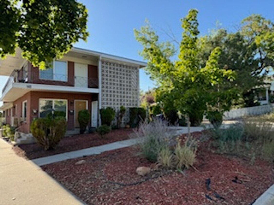 Primary Photo - GORGEOUS Avenues Home!!!