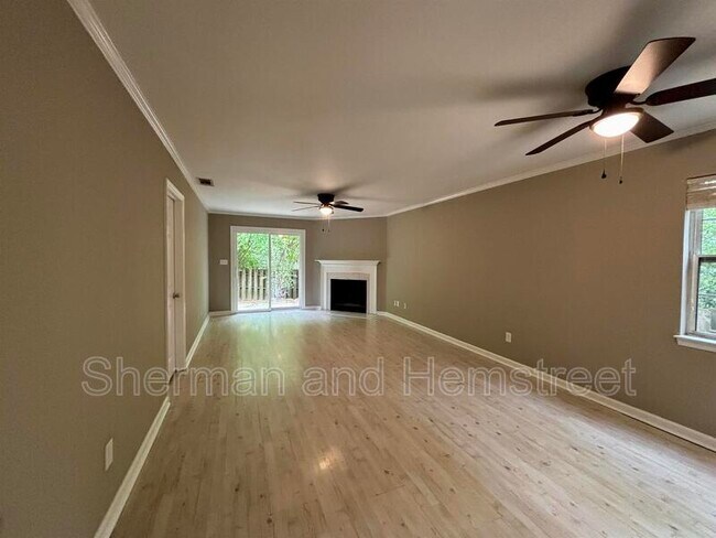 Foto del edificio - 4396 Misty Cove Ct
