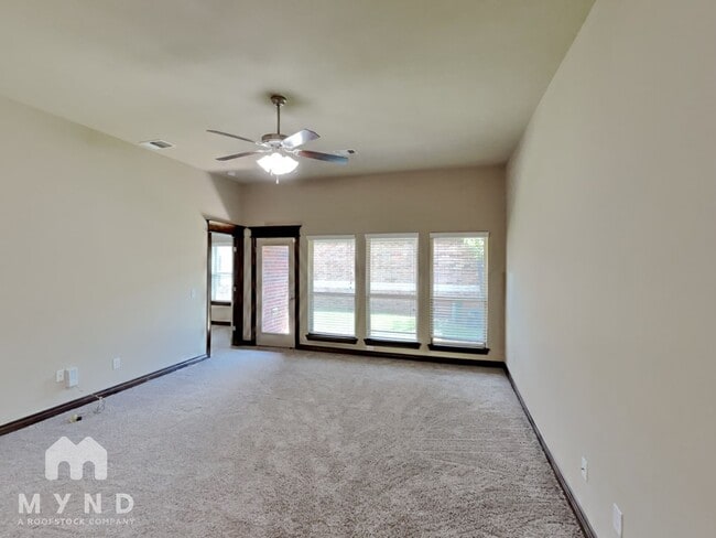 Building Photo - 18215 Manera Wy