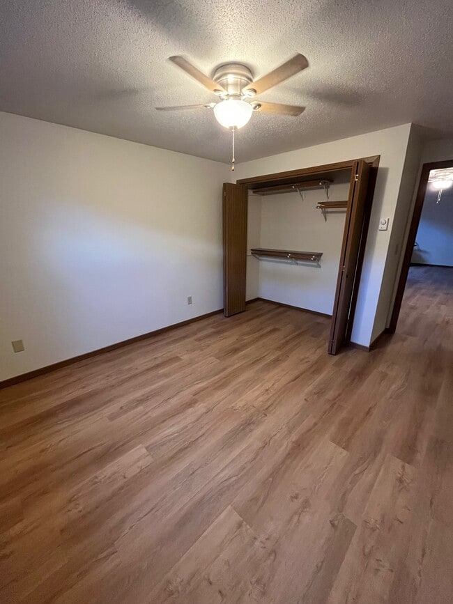 Building Photo - 1115 Skyline Dr