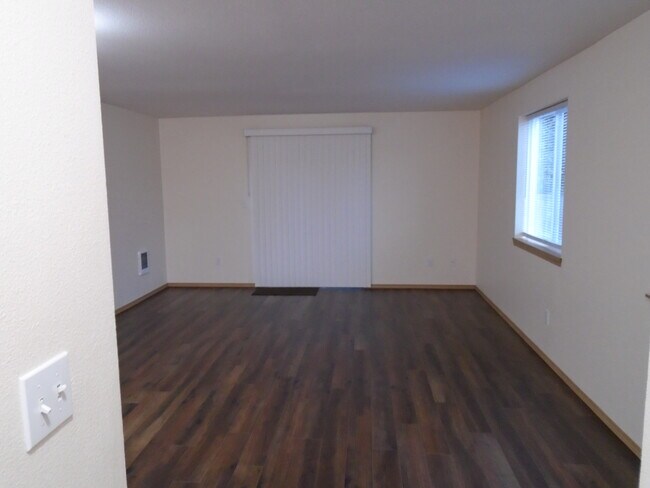 Foto del edificio - 423 10th St SW