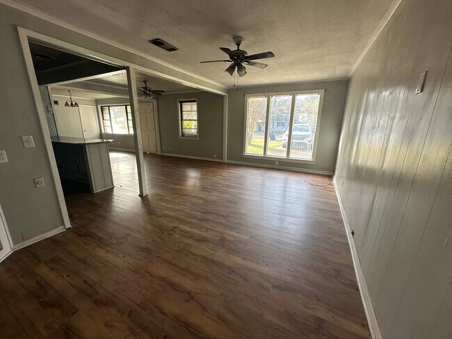 Foto del edificio - Beautiful 3 Bedroom Southern Hills Home wi...
