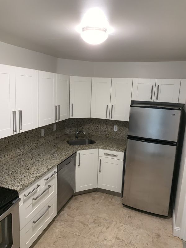 Foto del edificio - 3109 Oakland Shores Dr