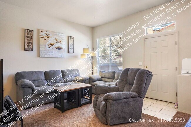 Building Photo - 1649 Courtyard Heights