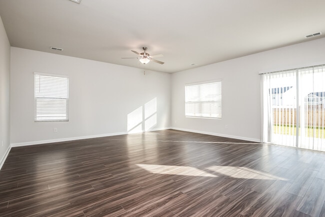 Building Photo - 112 Shire Drive - Lancaster