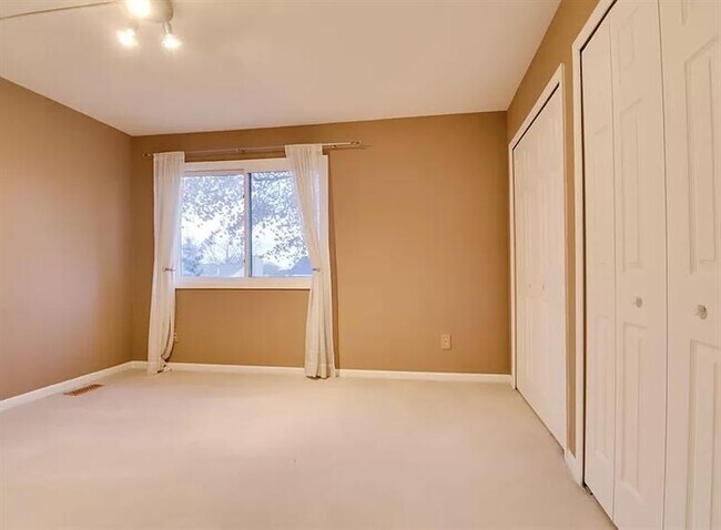 Foto del edificio - ELEGANT GLEN HOME