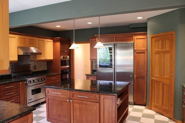 Foto del edificio - Experience Downtown Gig Harbor living in t...