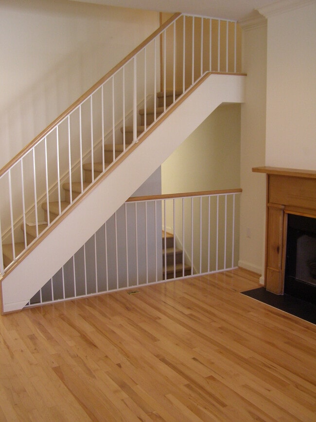 Photo - 237 Carron St Townhome