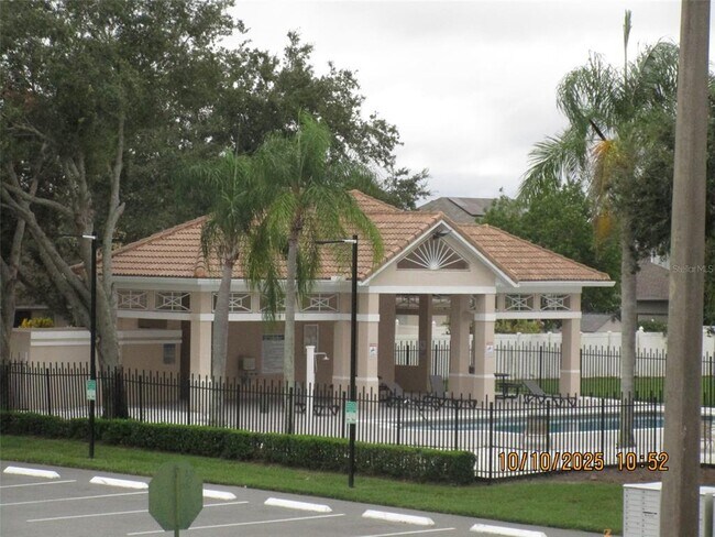 Foto del edificio - 13324 Fairway Glen Dr