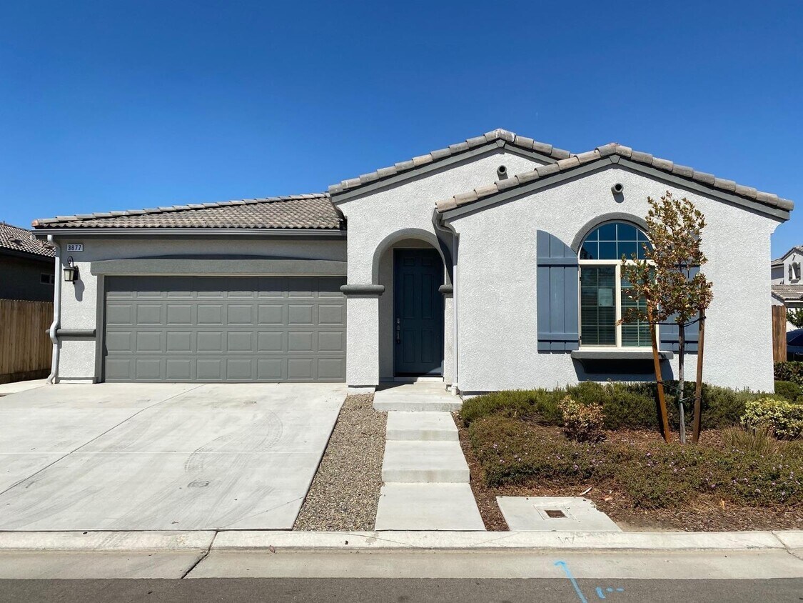 3877 Cael Ln, Clovis, CA 93619 House Rental in Clovis, CA