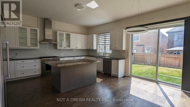 Building Photo - 80 Torgan Trail