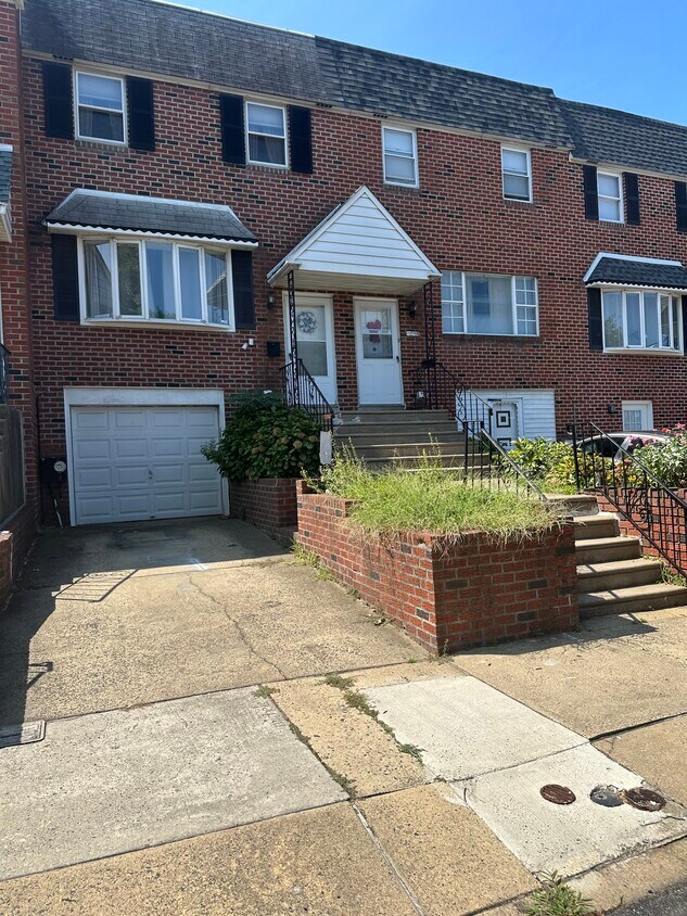 Primary Photo - 4038 Lyman Dr